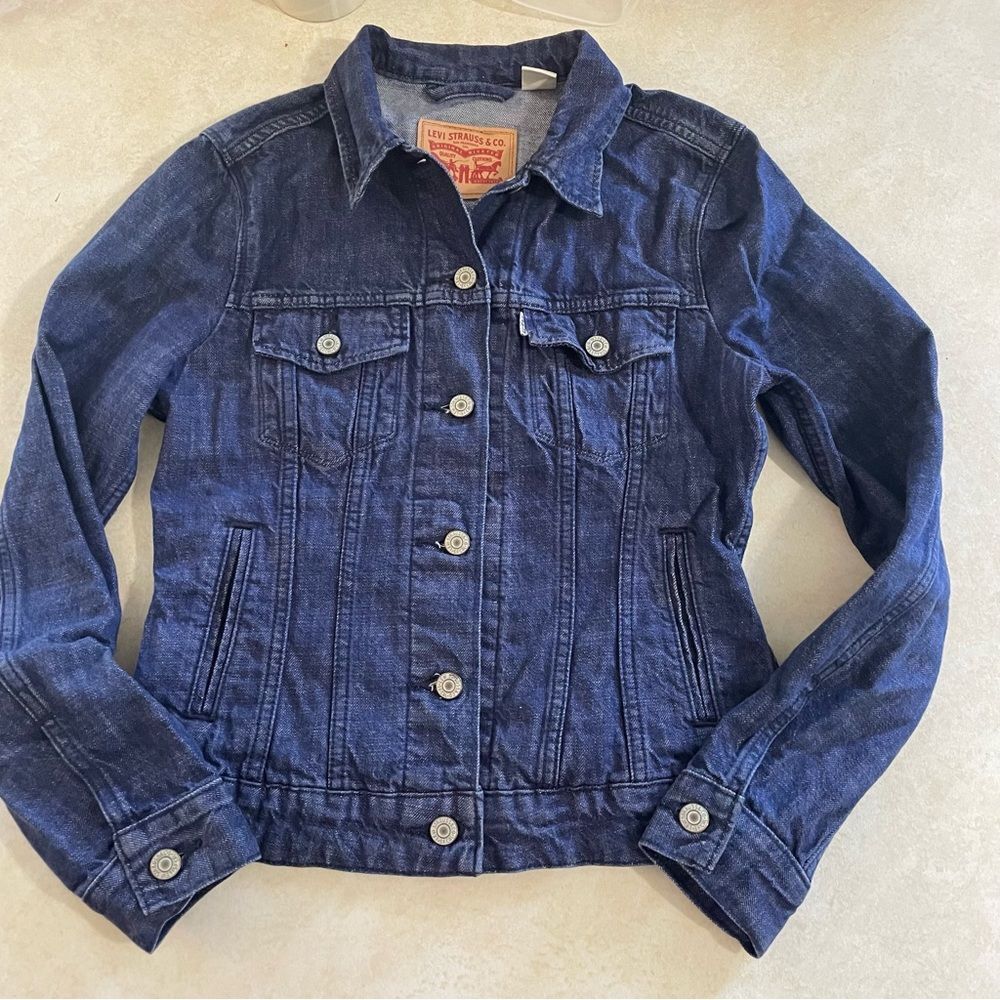 Women’s Levi’s Denim Jean jacket size Small Button down